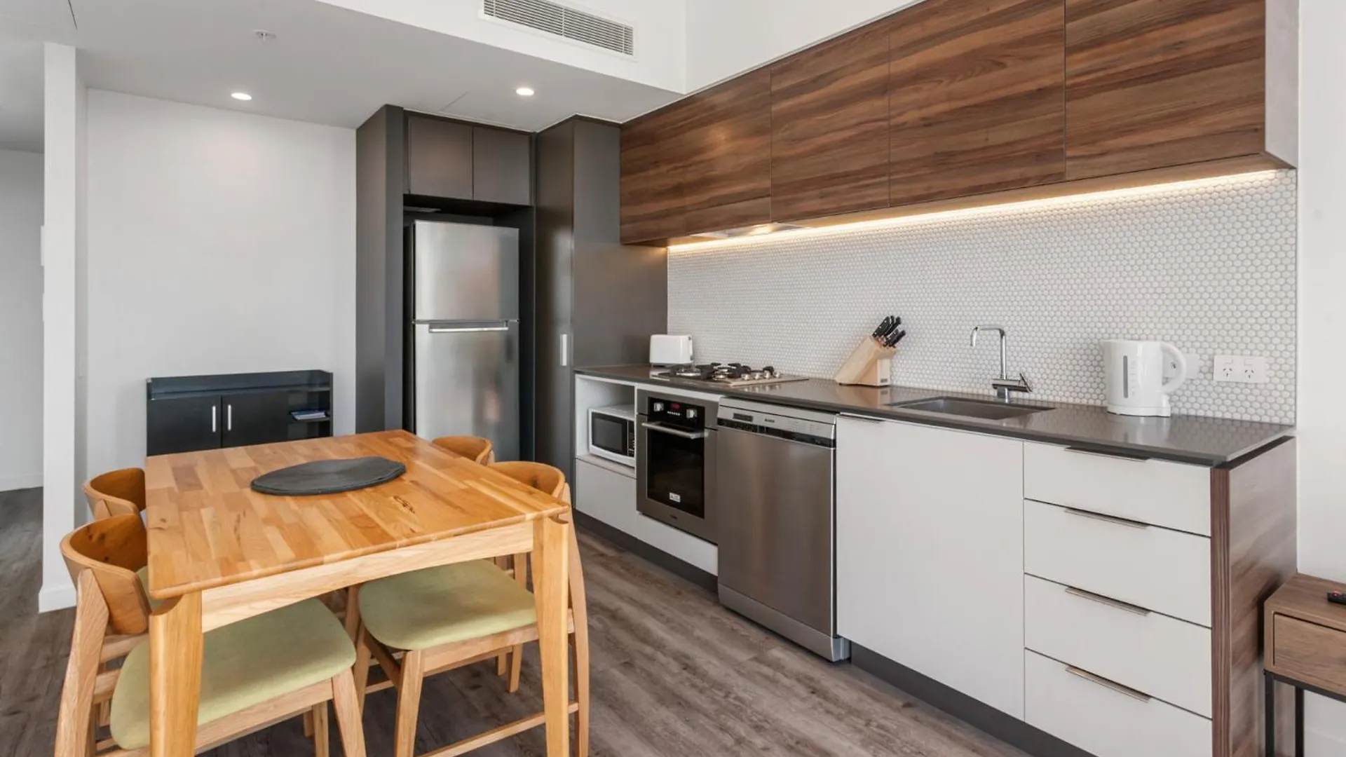 River-View Unit With Rooftop Pool Near Museums Brisbane Apartment